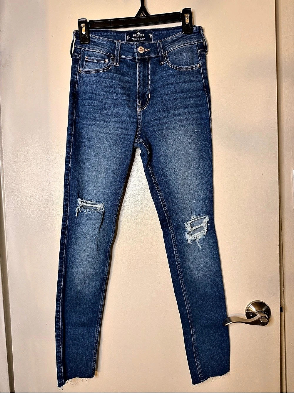 Hollister High-Rise Super Skinny Soft Stretch Jeans—Size 3